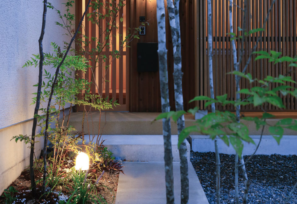 日々に彩りを添える庭